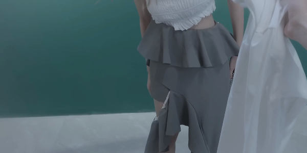 完蛋我被美女包围了第一章攻略